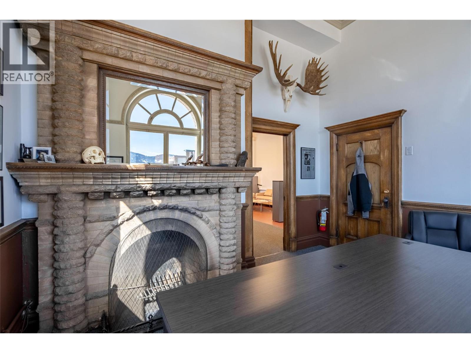 2004 Columbia Avenue, Rossland, British Columbia  V0G 1Y0 - Photo 8 - 10367101