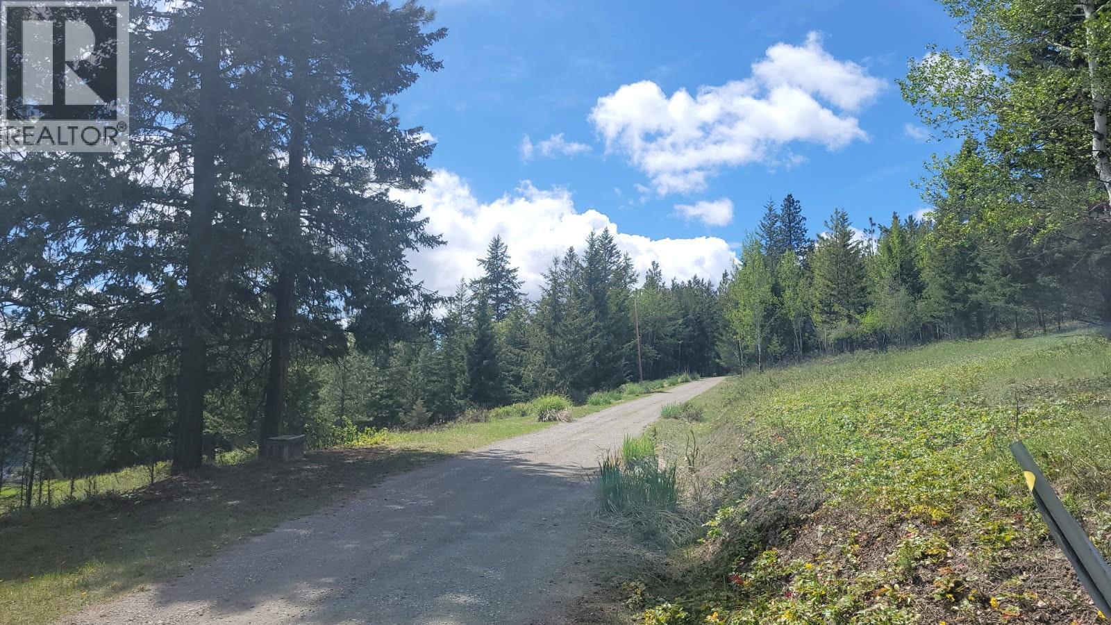 343 Cross Road, Cranbrook, British Columbia  V1C 6W6 - Photo 4 - 10367110