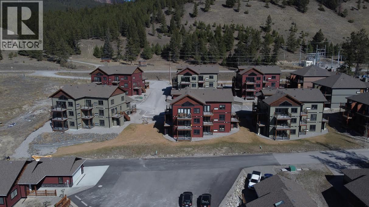 7291 Prospector Avenue Unit# 404, Radium Hot Springs, British Columbia  V0A 1M0 - Photo 1 - 10367043