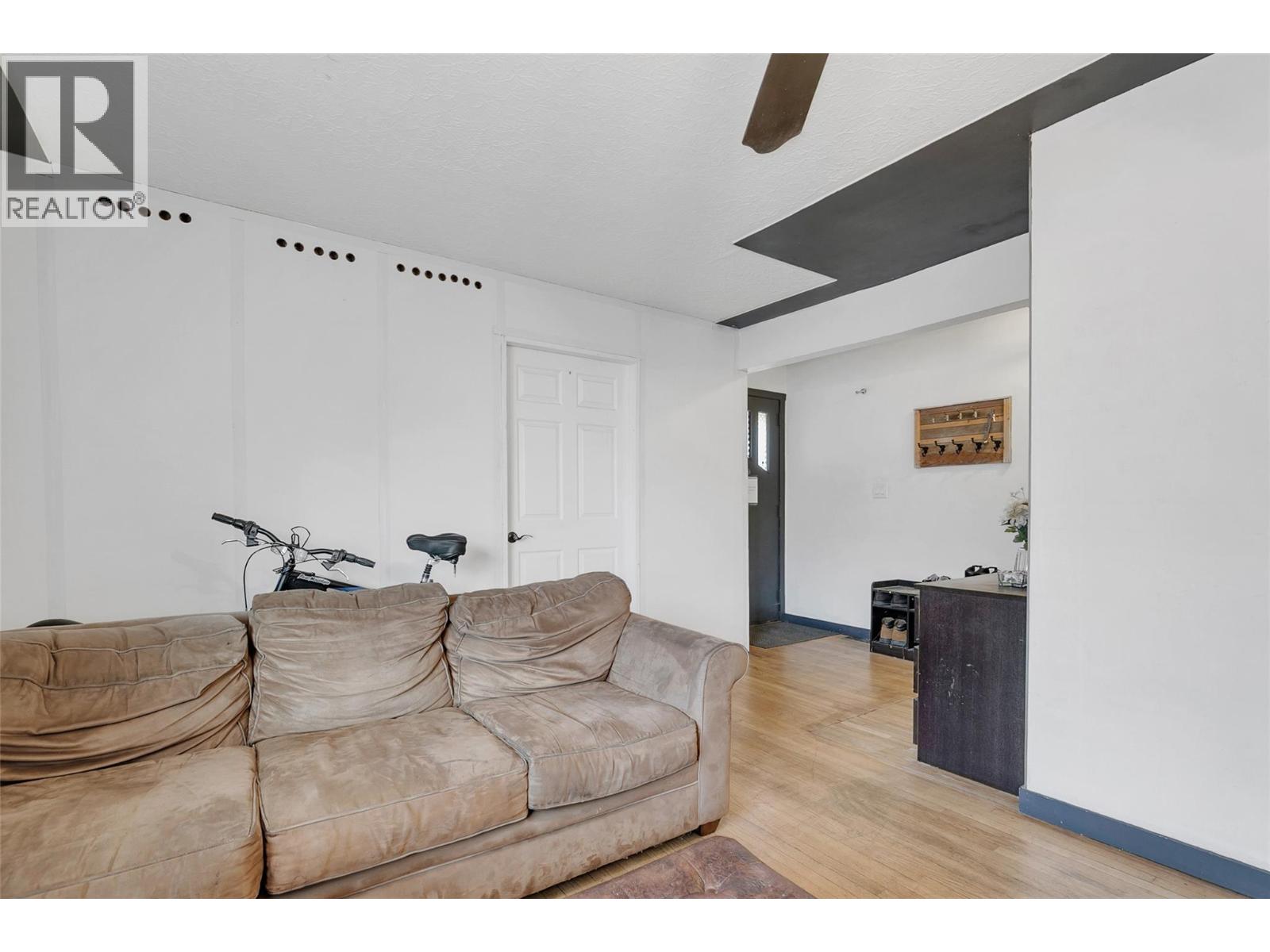 1331 Belaire Avenue, Kelowna, British Columbia  V1Y 6B8 - Photo 4 - 10367004