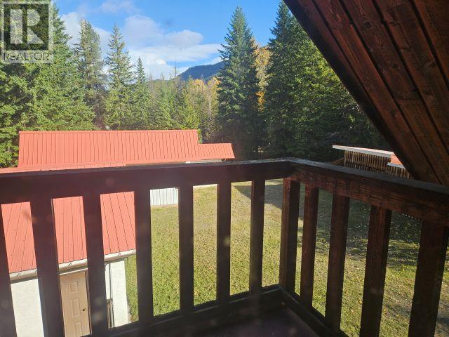 534 Willow Street, Fauquier, British Columbia  V0G 1K0 - Photo 9 - 10367091