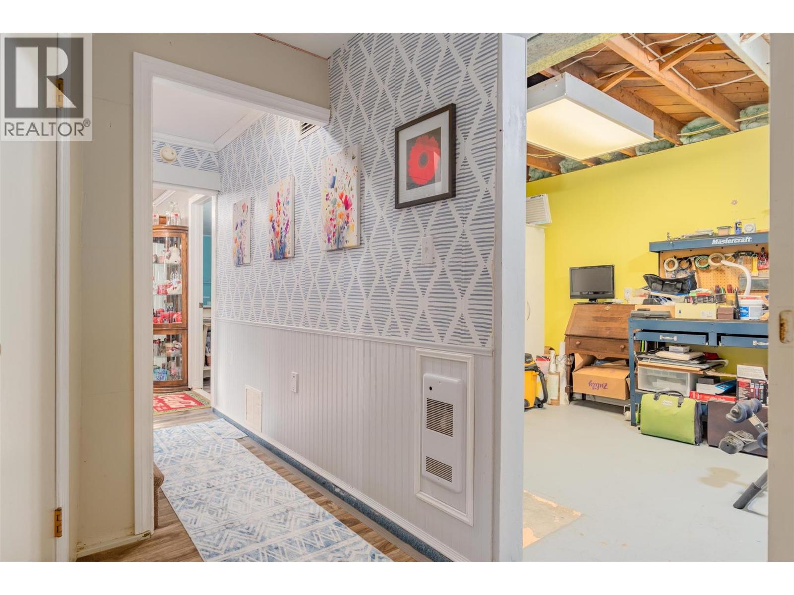 8329 Highway 3b, Trail, British Columbia  V1R 4W3 - Photo 23 - 10366962