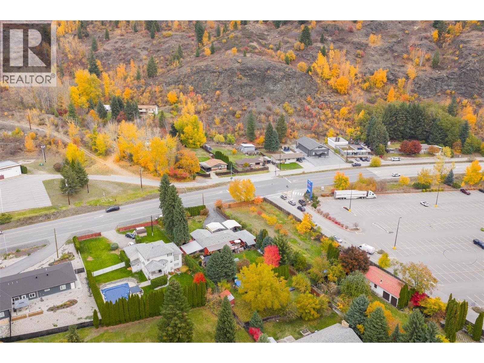 8329 Highway 3b, Trail, British Columbia  V1R 4W3 - Photo 63 - 10366962