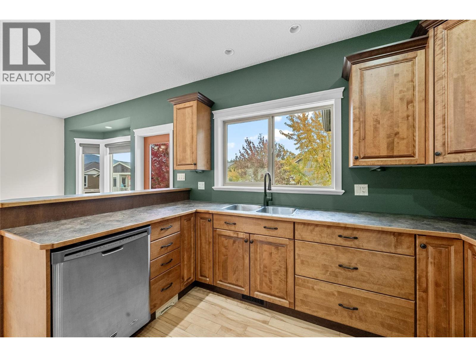 1660 22 Street Ne, Salmon Arm, British Columbia  V1E 0A8 - Photo 10 - 10366573