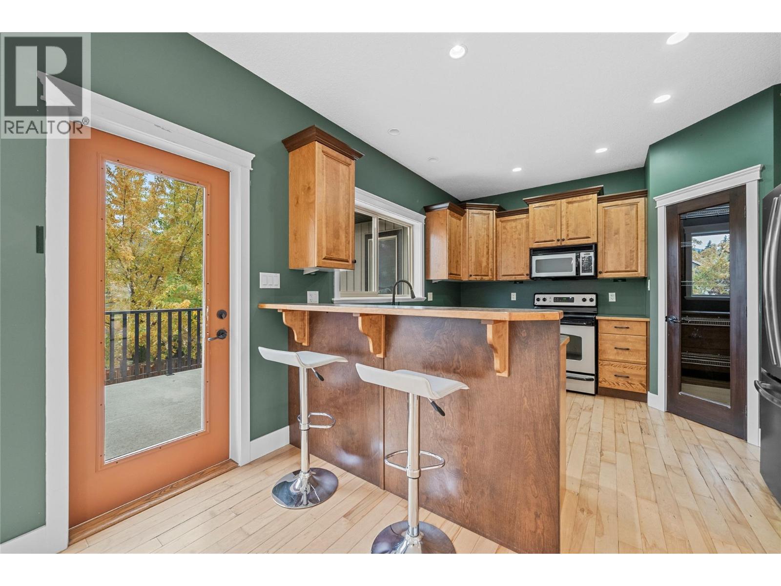 1660 22 Street Ne, Salmon Arm, British Columbia  V1E 0A8 - Photo 11 - 10366573