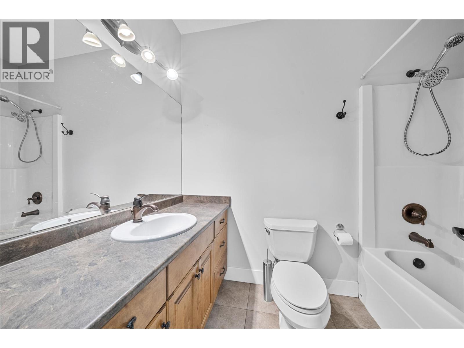 1660 22 Street Ne, Salmon Arm, British Columbia  V1E 0A8 - Photo 23 - 10366573