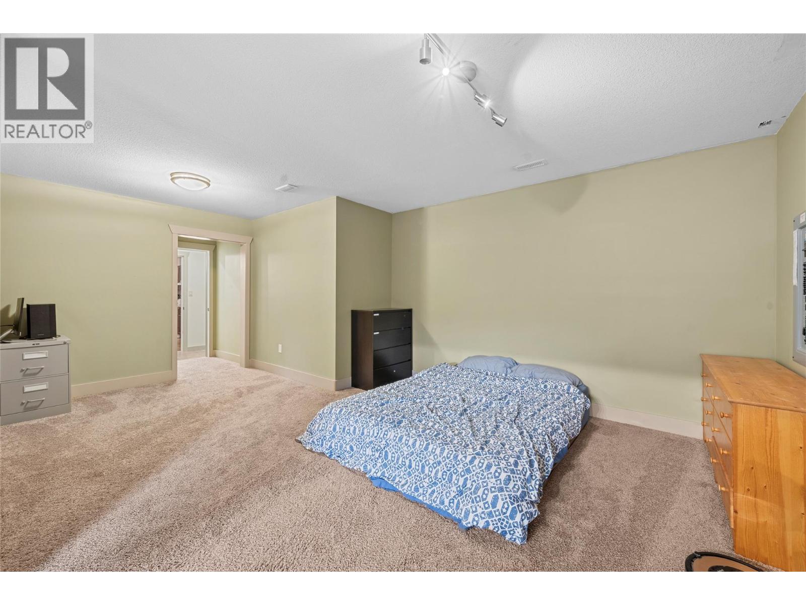 1660 22 Street Ne, Salmon Arm, British Columbia  V1E 0A8 - Photo 29 - 10366573