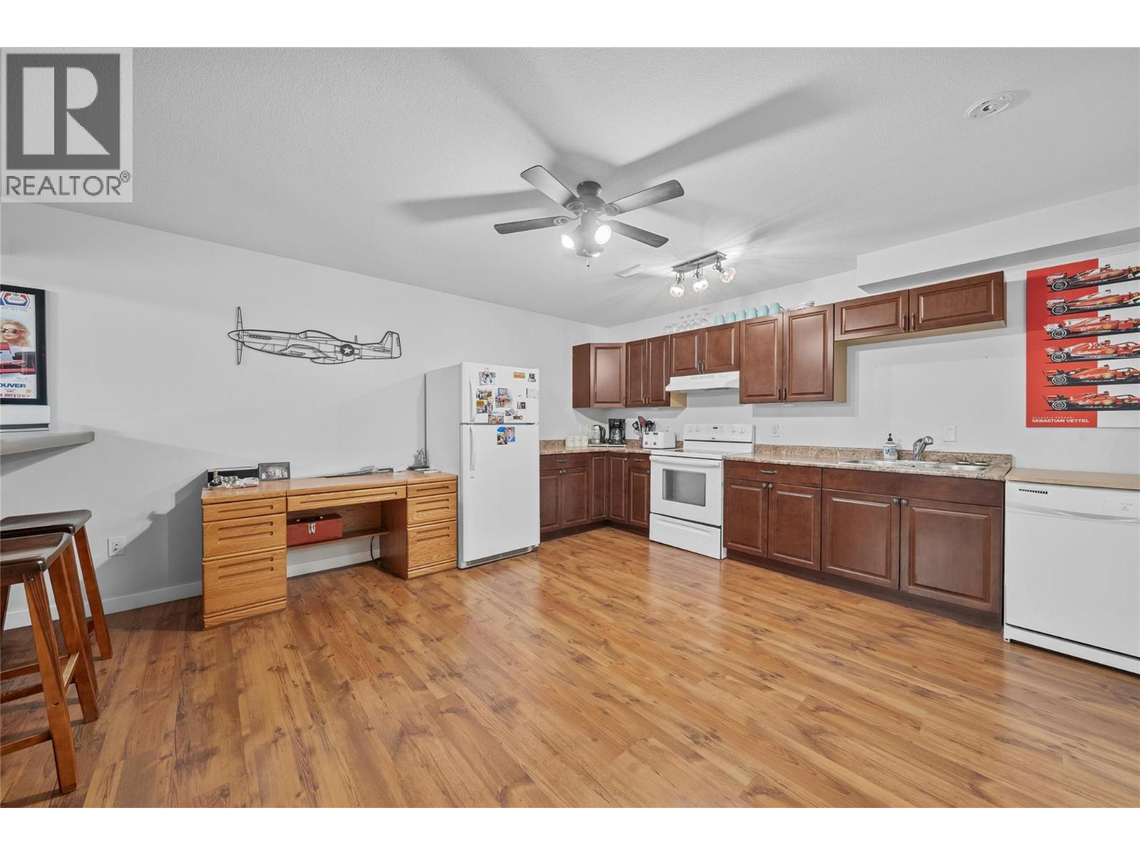 1660 22 Street Ne, Salmon Arm, British Columbia  V1E 0A8 - Photo 31 - 10366573