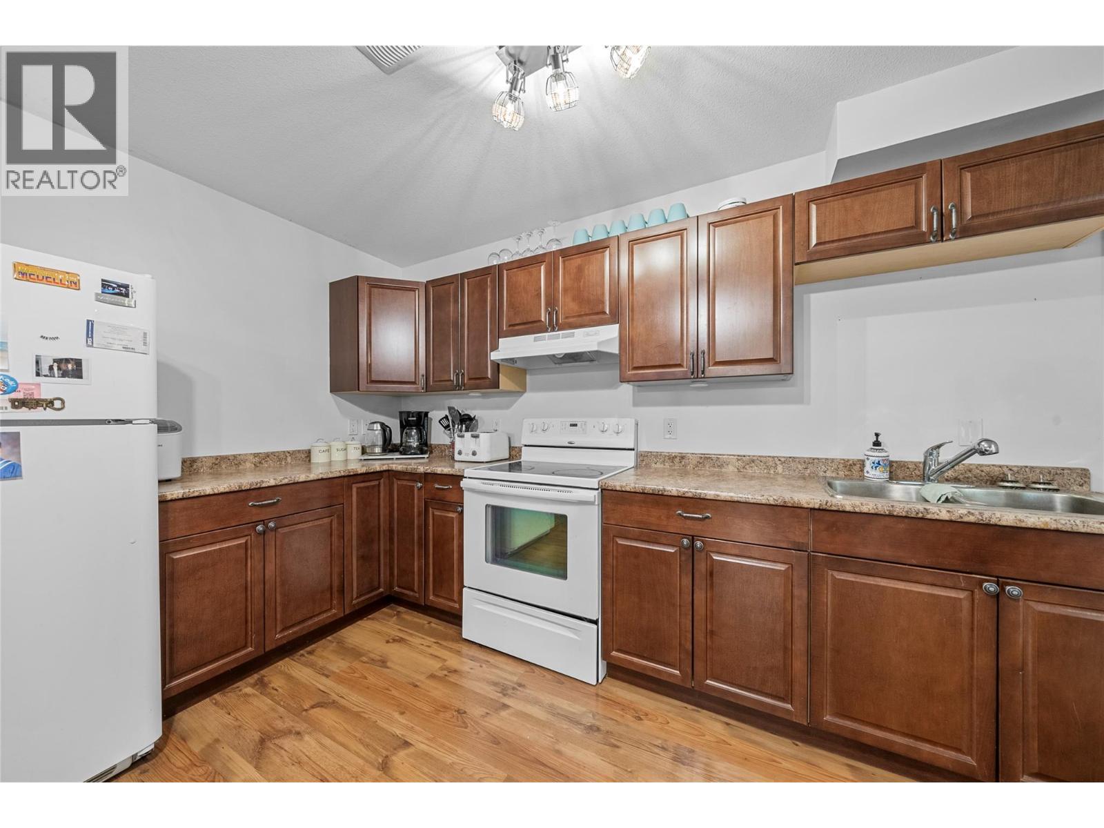 1660 22 Street Ne, Salmon Arm, British Columbia  V1E 0A8 - Photo 32 - 10366573