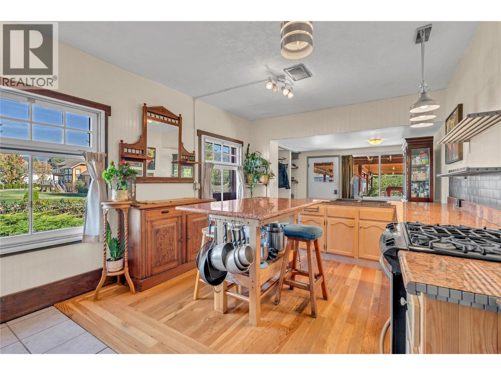 235 Middle Bench Road N, Penticton, British Columbia  V2A 8S5 - Photo 8 - 10366147