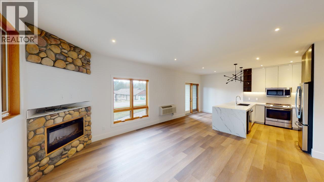 7291 Prospector Avenue Unit# 401, Radium Hot Springs, British Columbia  V0A 1M0 - Photo 1 - 10367109
