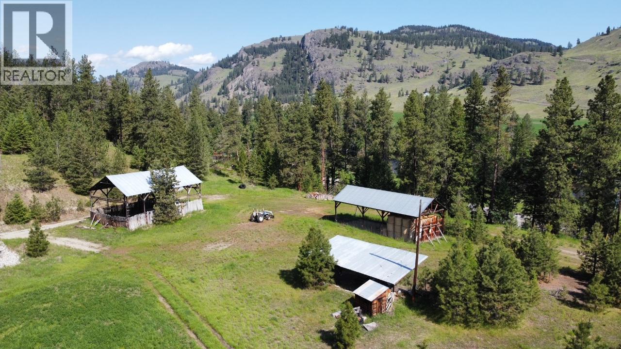 3352 3 Highway, Rock Creek, British Columbia  V0H 1Y0 - Photo 3 - 10367177