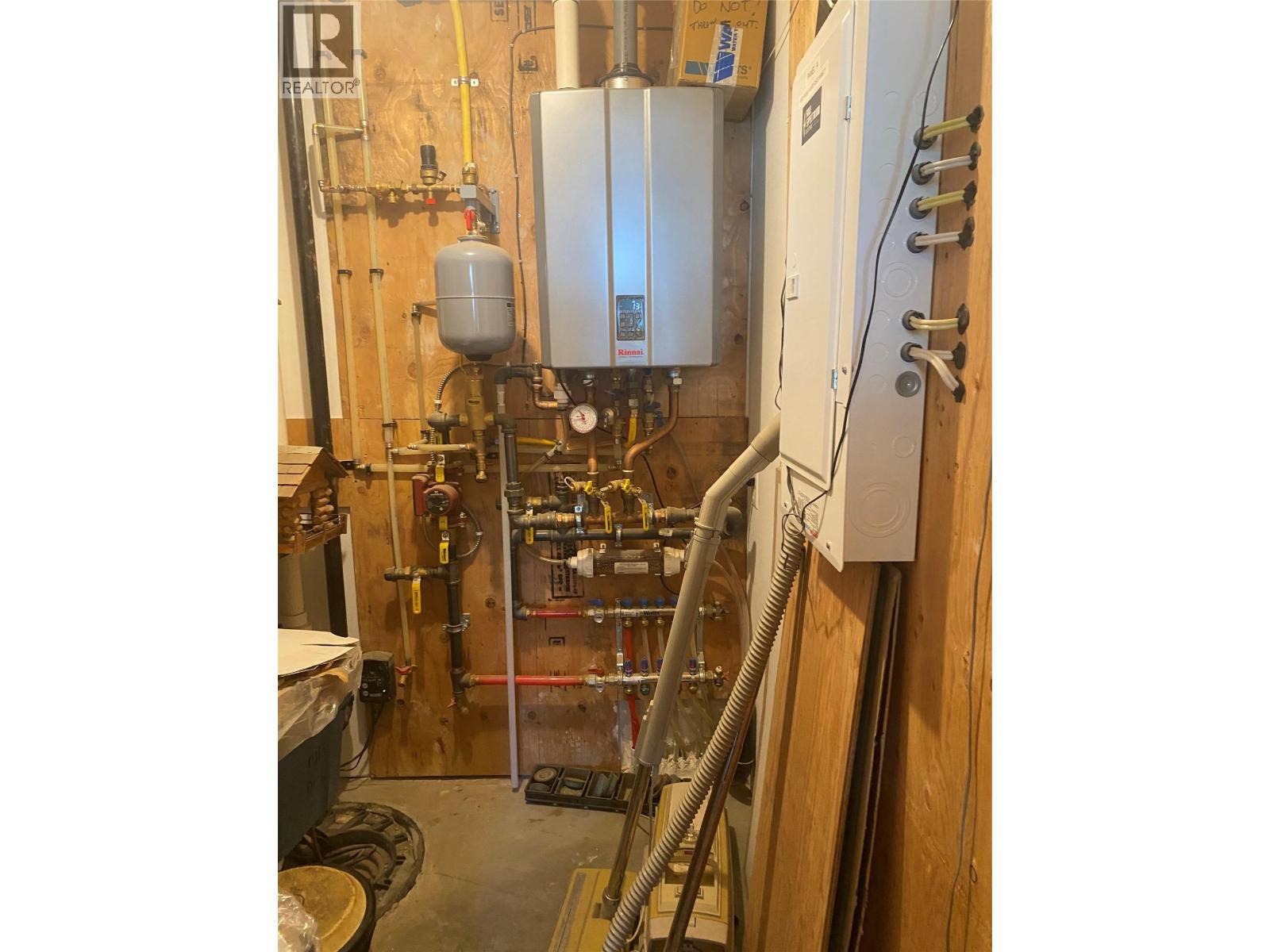 7114 1st Avenue, Ymir, British Columbia  V0G 2K0 - Photo 13 - 10366892