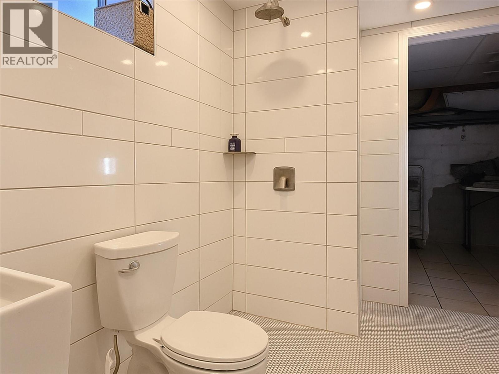 2438 Loon Lake Road, Loon Lake, British Columbia  V0K 1H1 - Photo 20 - 10367108