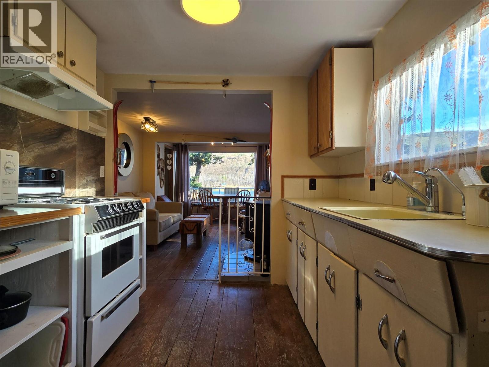 2438 Loon Lake Road, Loon Lake, British Columbia  V0K 1H1 - Photo 28 - 10367108