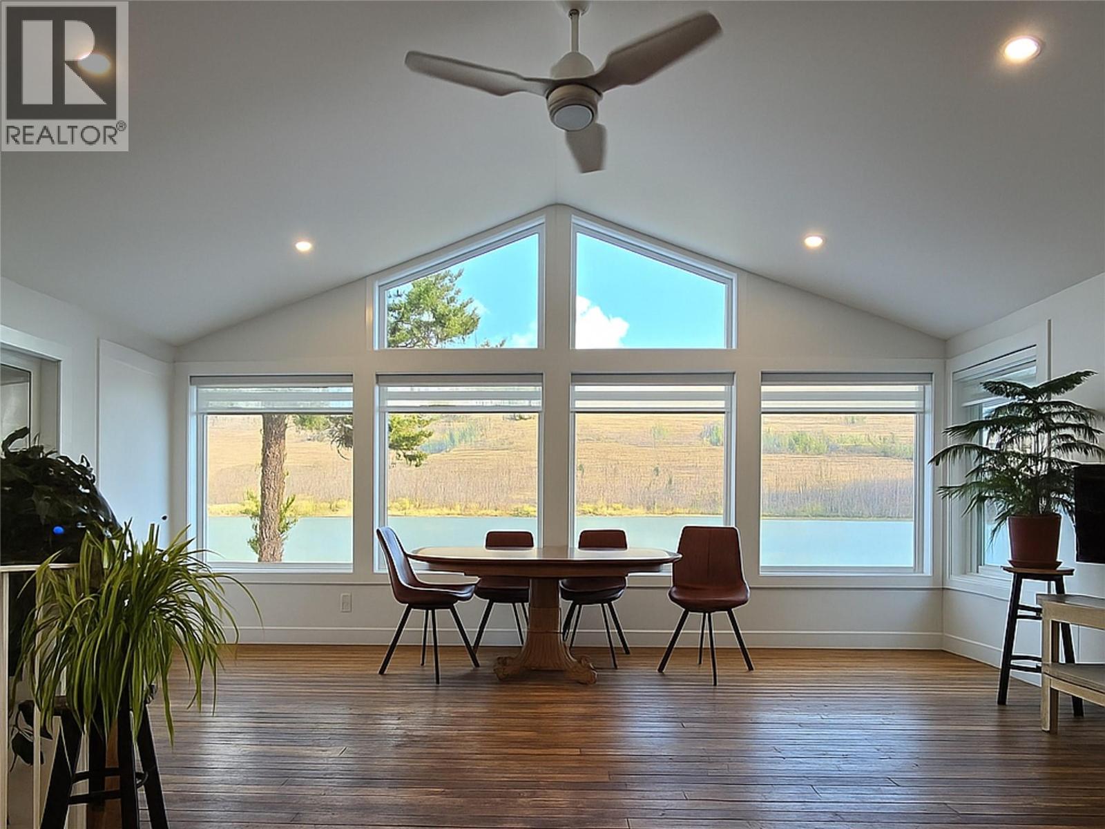 2438 Loon Lake Road, Loon Lake, British Columbia  V0K 1H1 - Photo 3 - 10367108