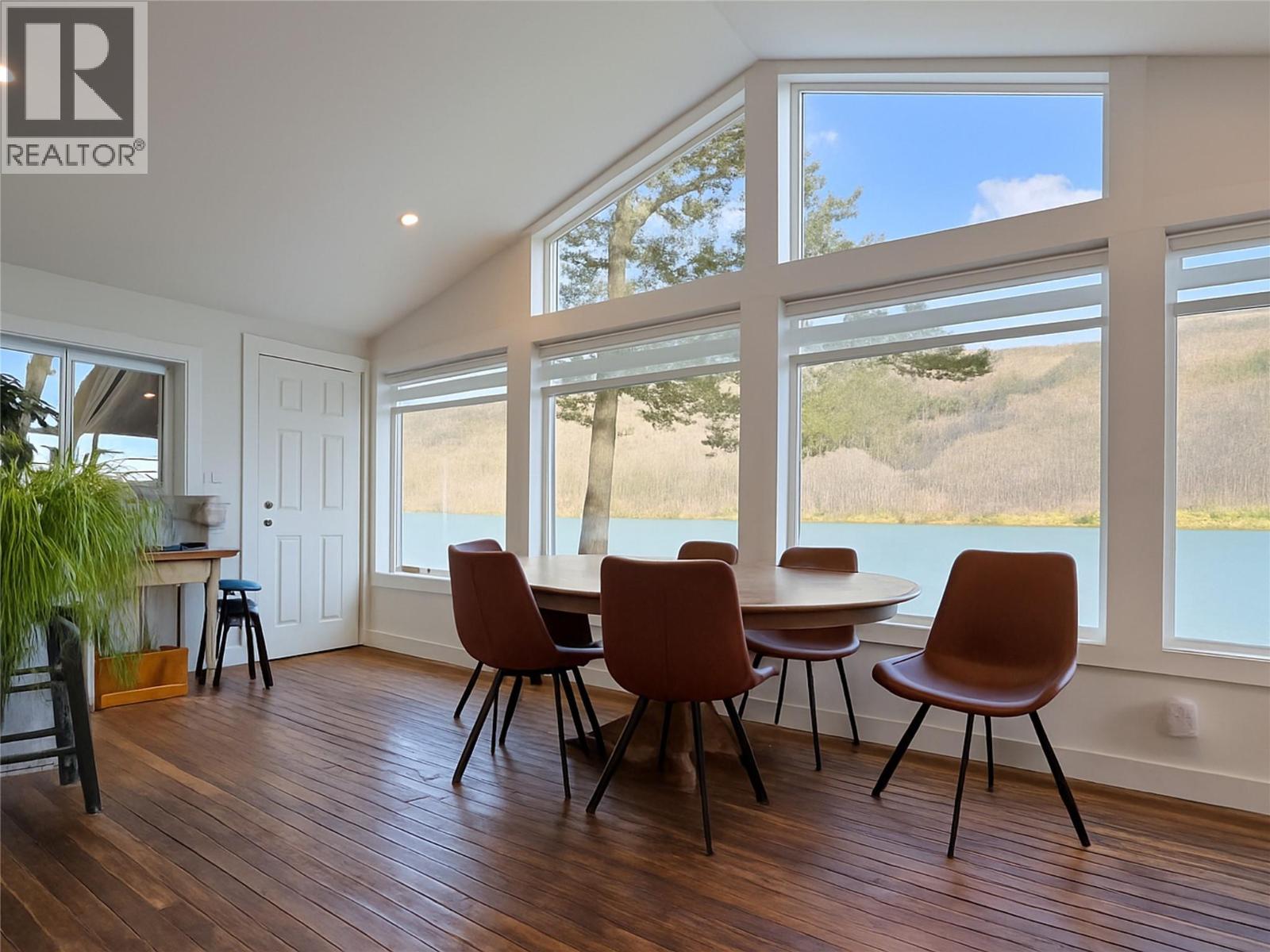 2438 Loon Lake Road, Loon Lake, British Columbia  V0K 1H1 - Photo 4 - 10367108