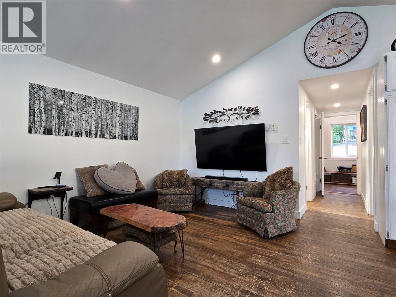 2438 Loon Lake Road, Loon Lake, British Columbia  V0K 1H1 - Photo 6 - 10367108