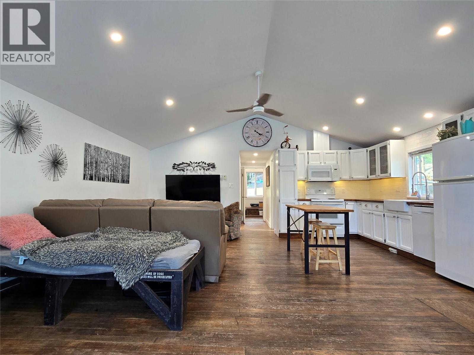 2438 Loon Lake Road, Loon Lake, British Columbia  V0K 1H1 - Photo 8 - 10367108