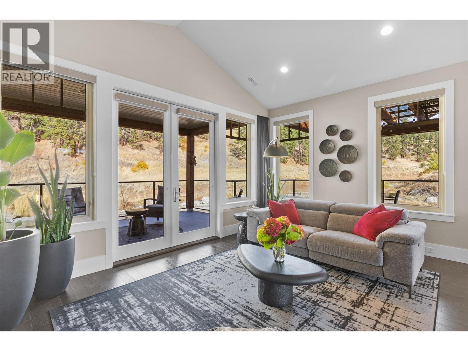 4000 Redstone Crescent Unit# 221, Peachland, British Columbia  V0H 1X5 - Photo 4 - 10366988