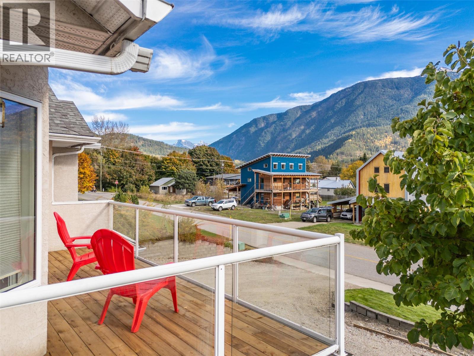 909 Edward Street, Revelstoke, British Columbia  V0E 2S0 - Photo 12 - 10366980