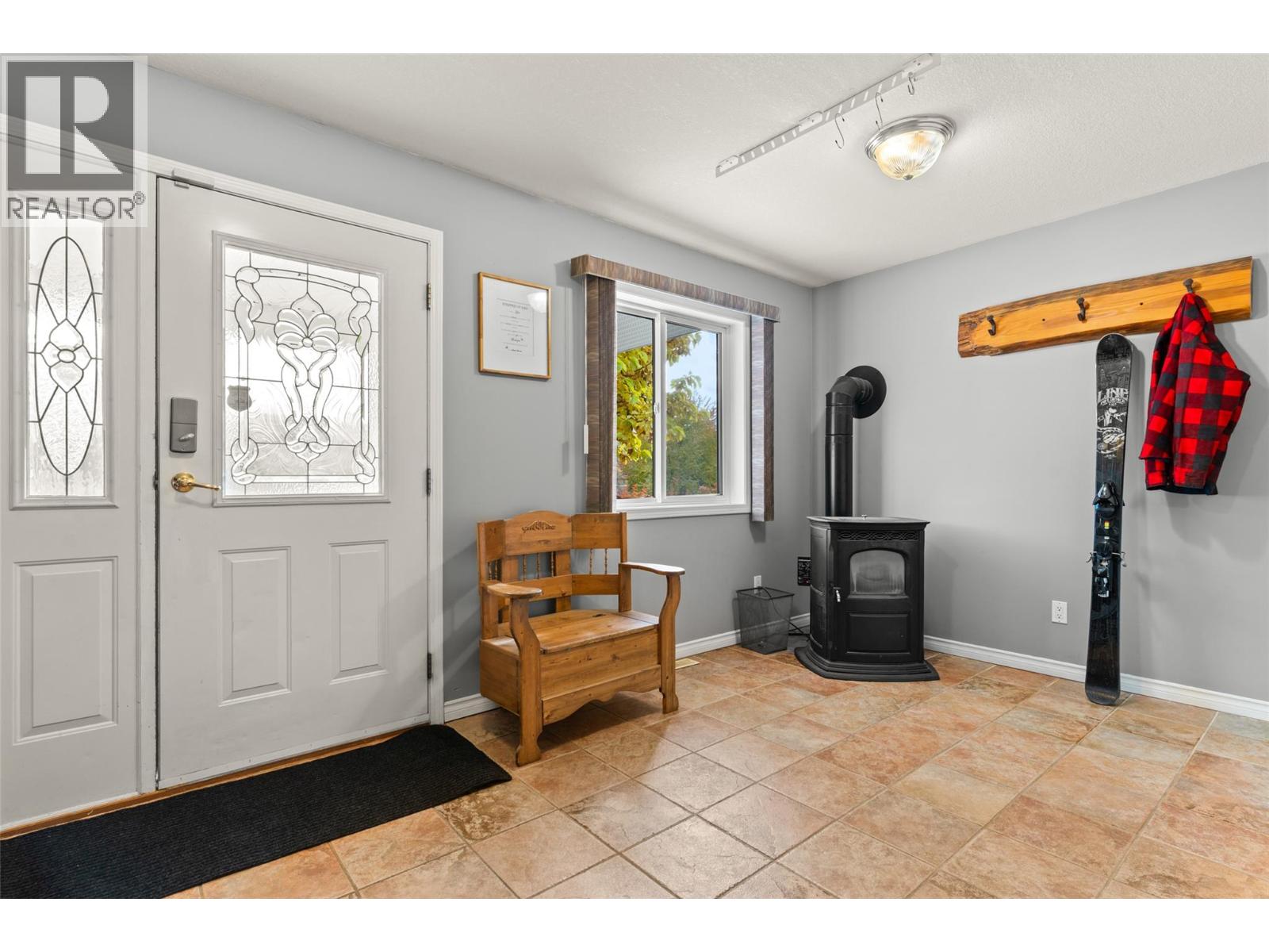 909 Edward Street, Revelstoke, British Columbia  V0E 2S0 - Photo 26 - 10366980