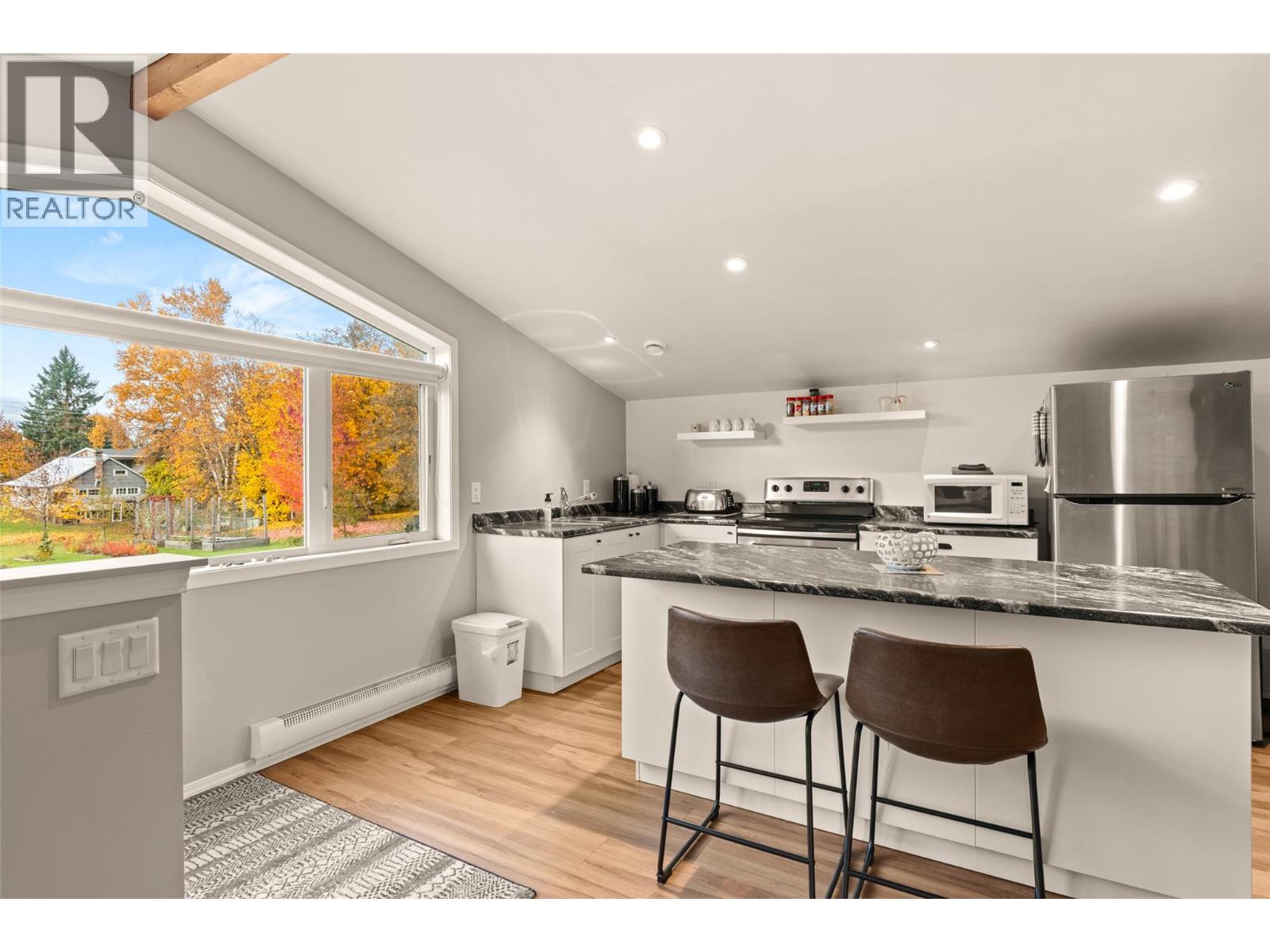 909 Edward Street, Revelstoke, British Columbia  V0E 2S0 - Photo 38 - 10366980