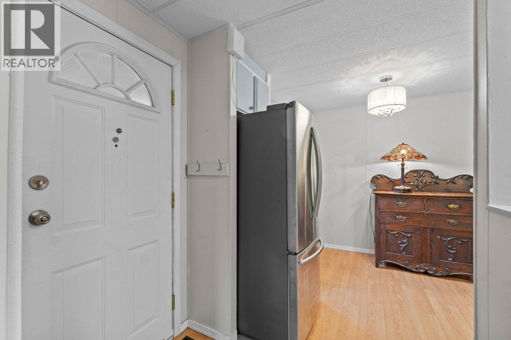 1361 30 Street Se Unit# 43, Salmon Arm, British Columbia  V1E 2N4 - Photo 3 - 10366907