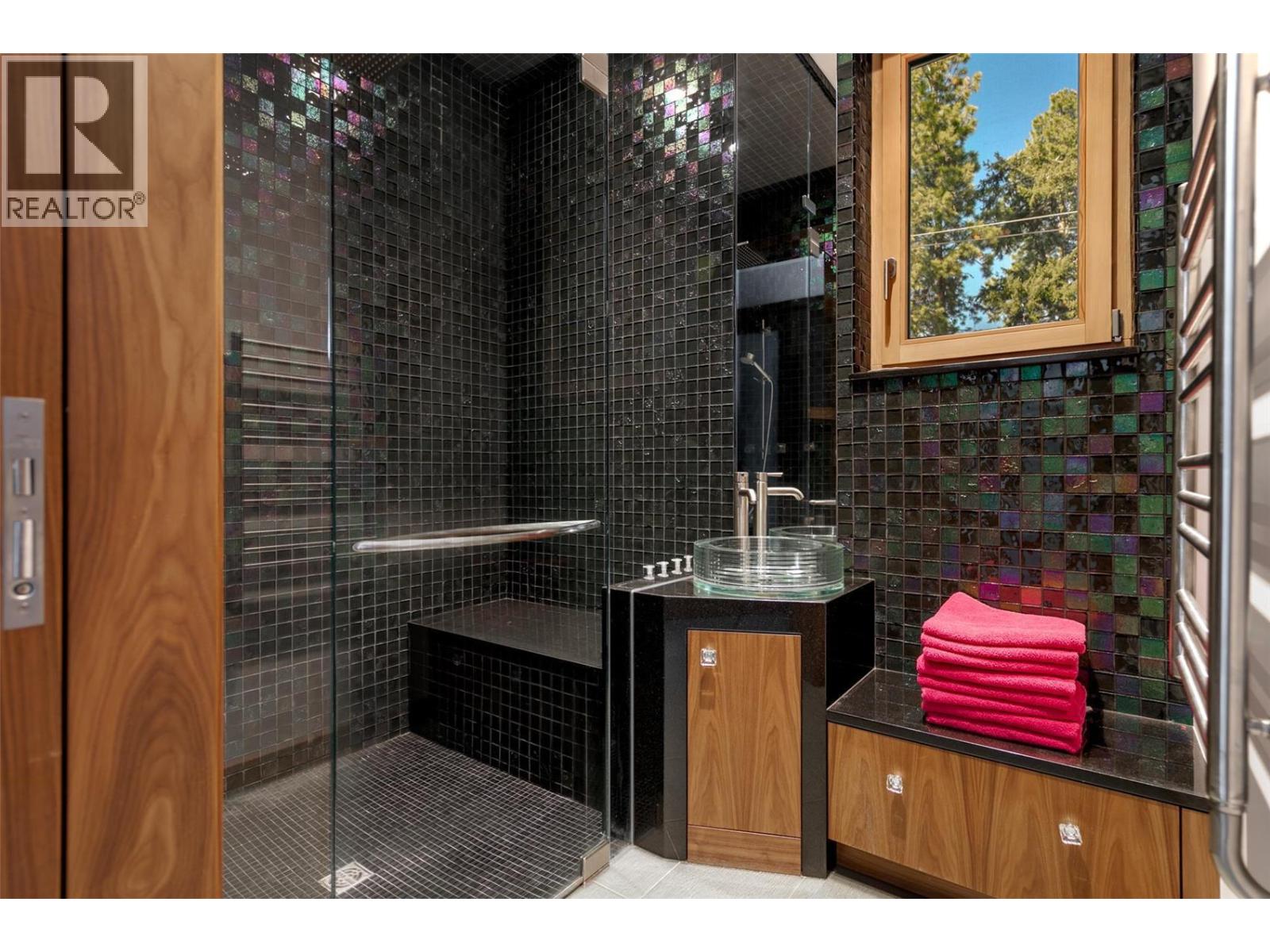 5308 Lakeshore Road, Kelowna, British Columbia  V1W 4J3 - Photo 31 - 10367232