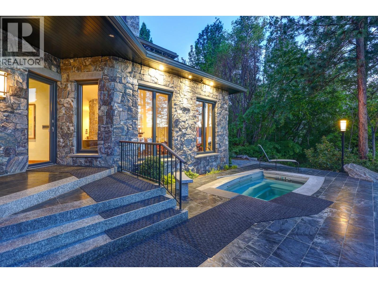 5308 Lakeshore Road, Kelowna, British Columbia  V1W 4J3 - Photo 47 - 10367232