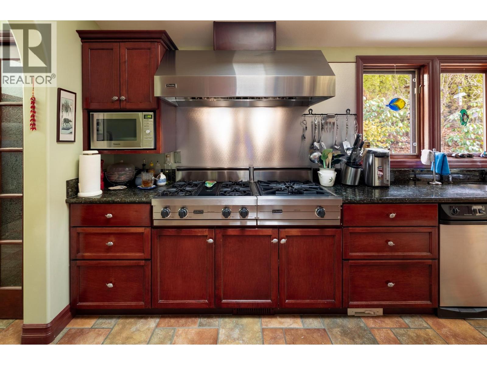 8809 Okanagan Landing Road, Vernon, British Columbia  V1H 1J9 - Photo 24 - 10367231