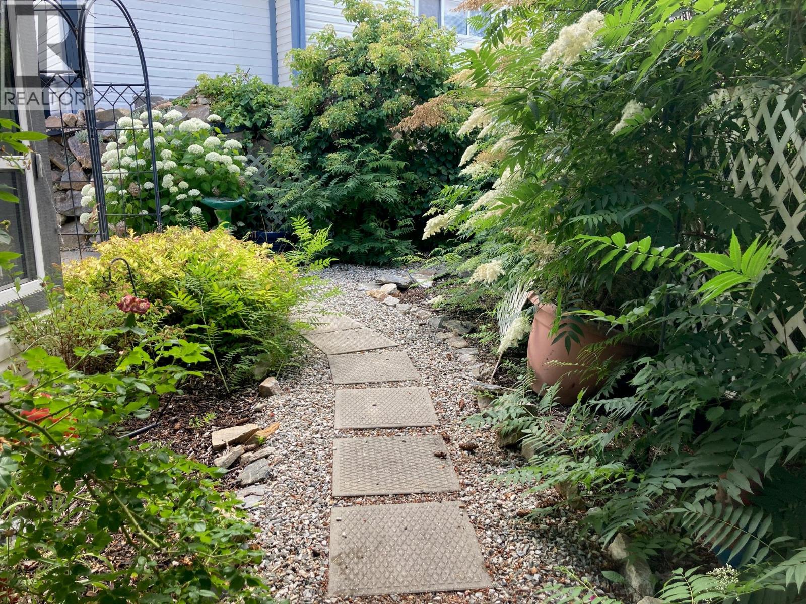 1510 Trans Canada Highway Unit# 63, Sorrento, British Columbia  V0E 2W2 - Photo 39 - 10367234