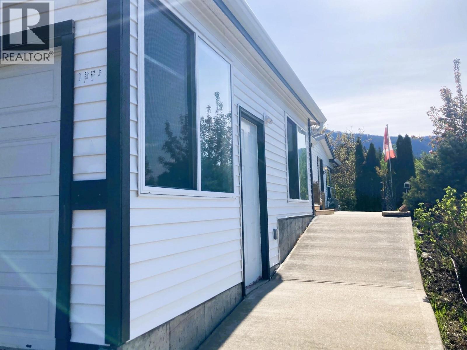 1510 Trans Canada Highway Unit# 63, Sorrento, British Columbia  V0E 2W2 - Photo 9 - 10367234