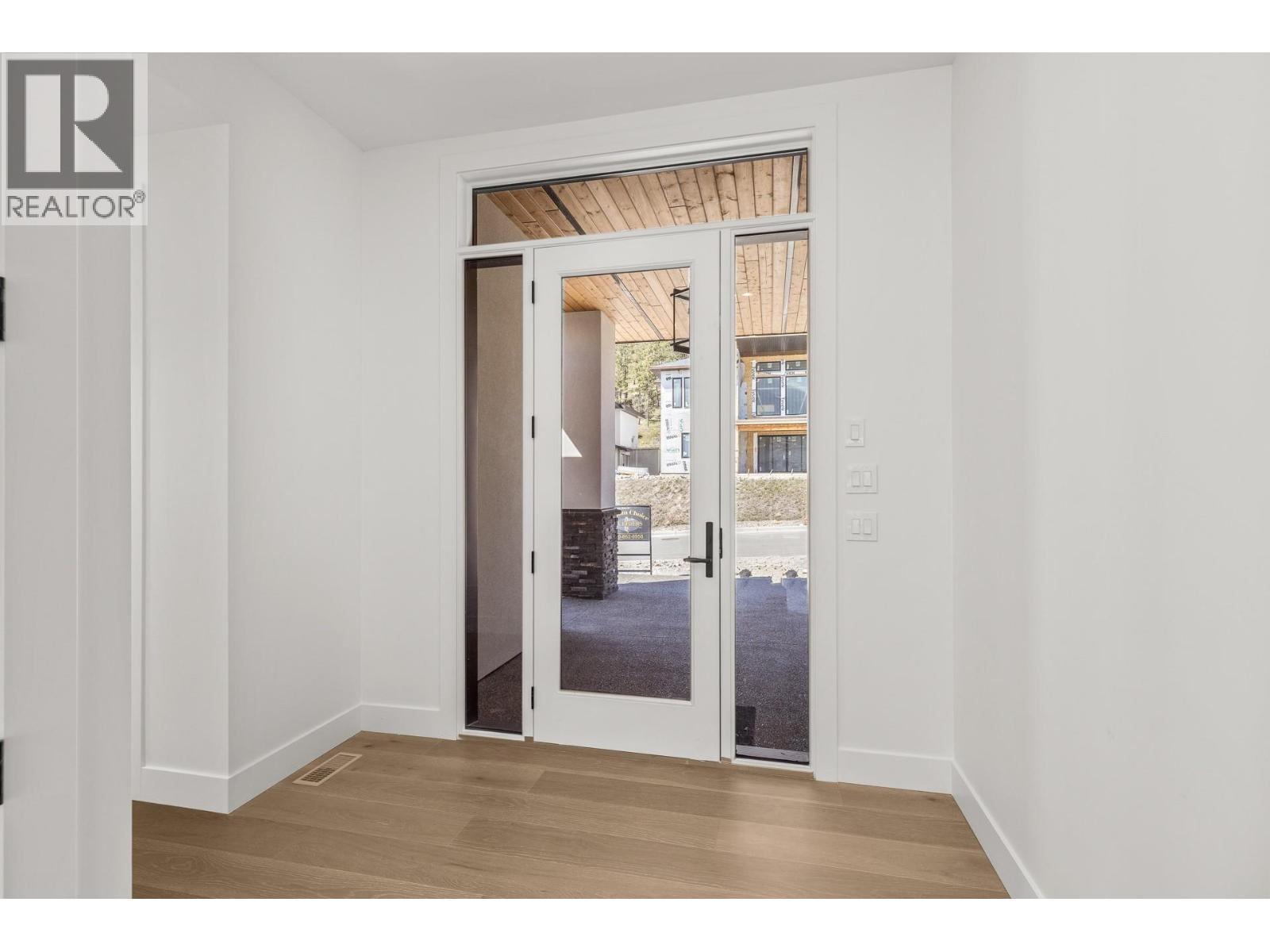 873 Melrose Street, Kelowna, British Columbia  V1P 0A8 - Photo 2 - 10367244