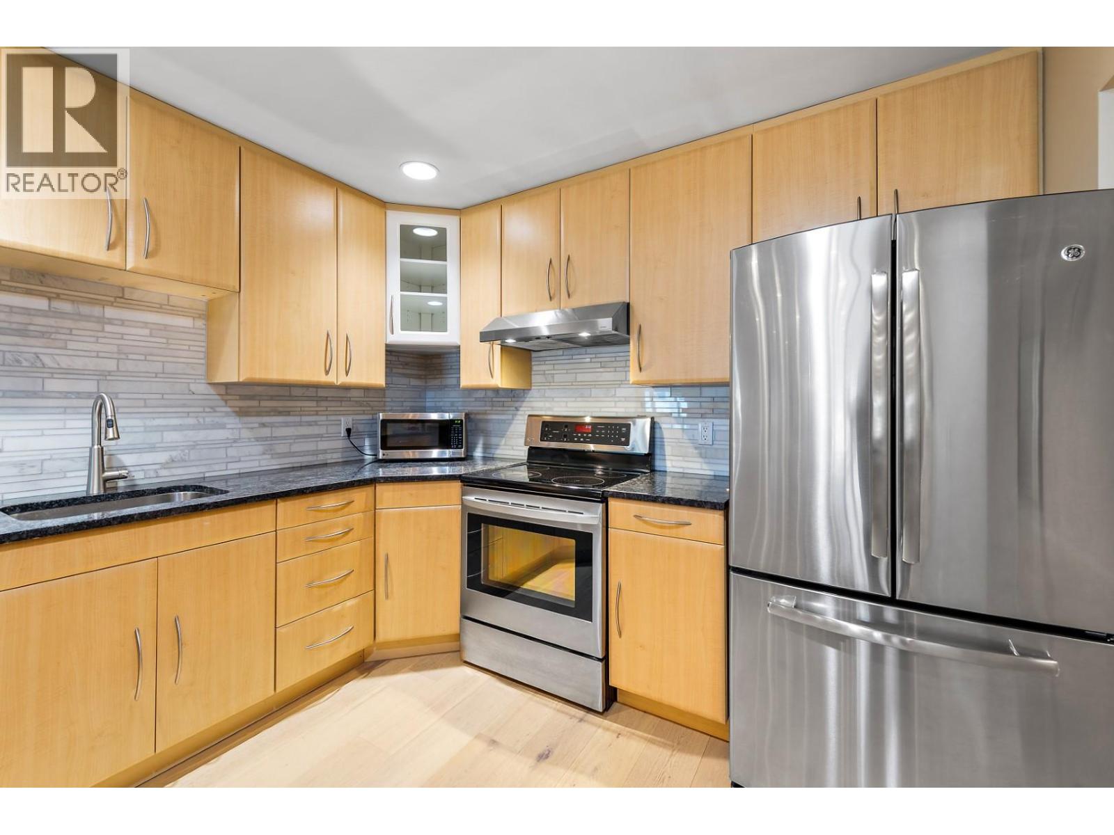 2900 Abbott Street Unit# 208, Kelowna, British Columbia  V1Y 1G6 - Photo 24 - 10367093