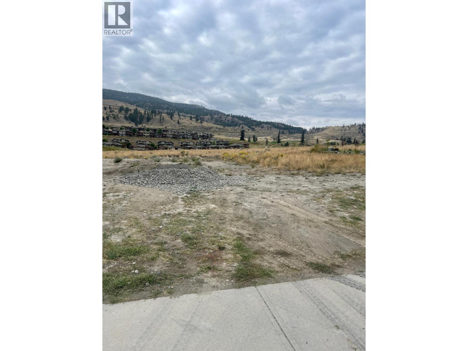 212 Holloway Drive, Kamloops, British Columbia  V1S 0B3 - Photo 2 - 10367078