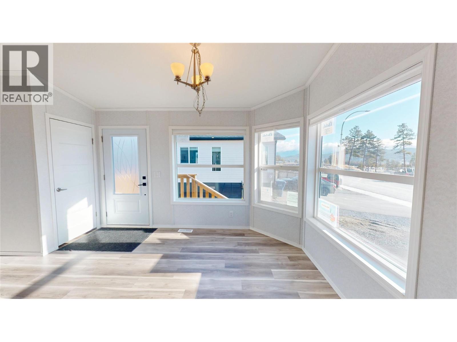 533 Steepleview Avenue Nw, Cranbrook, British Columbia  V1C 5L3 - Photo 7 - 10367230