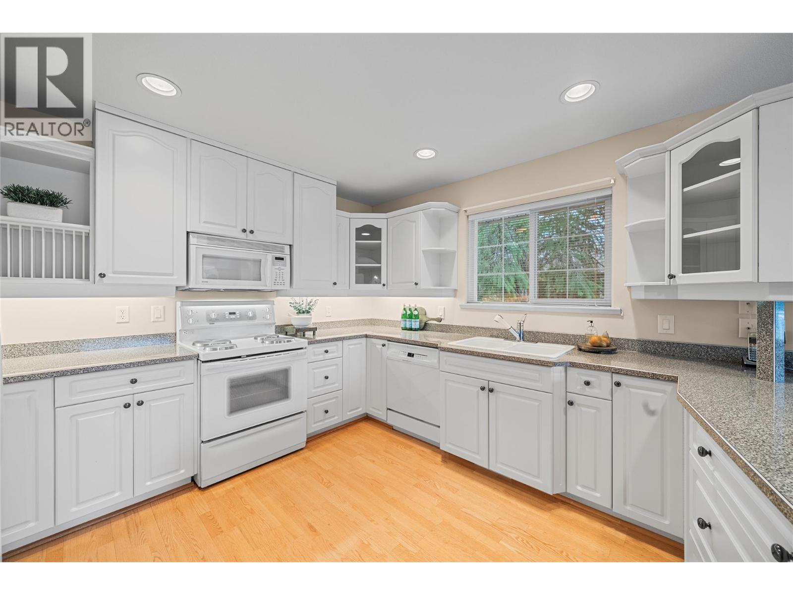 2660 Crestview Place, Blind Bay, British Columbia  V0E 1H2 - Photo 20 - 10351995