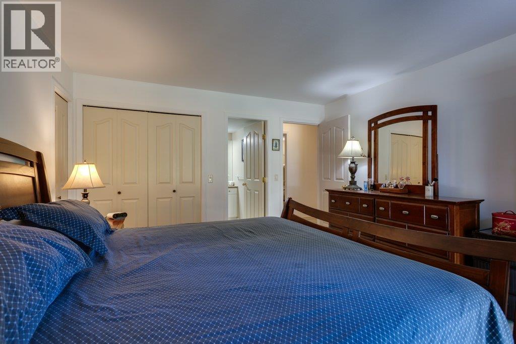 4541 Gordon Drive, Kelowna, British Columbia  V1W 1T3 - Photo 12 - 10367277