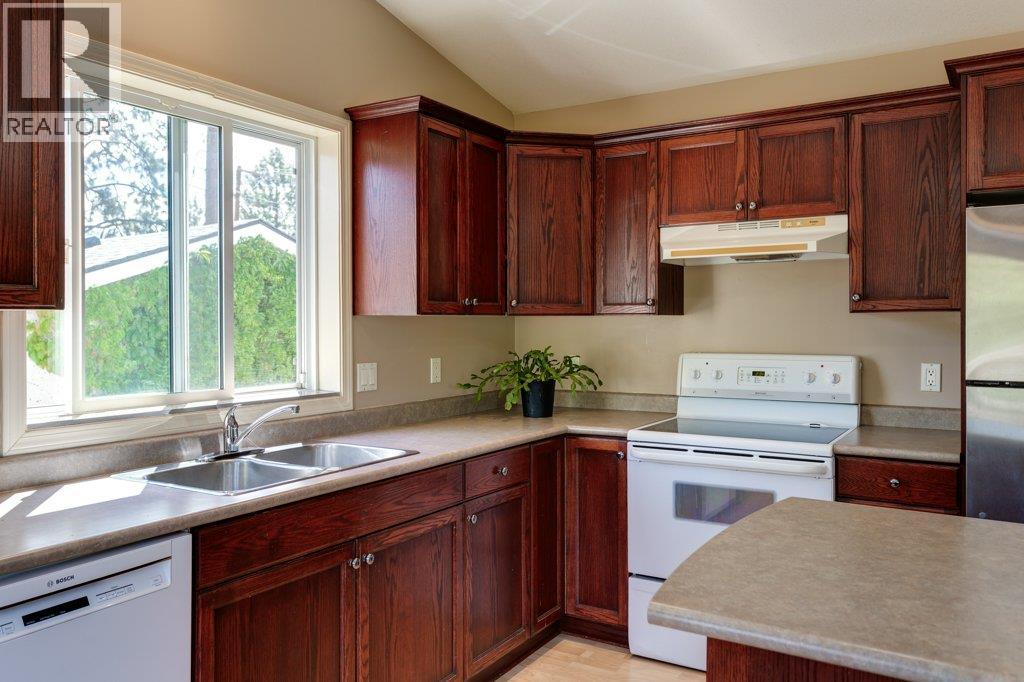 4541 Gordon Drive, Kelowna, British Columbia  V1W 1T3 - Photo 26 - 10367277