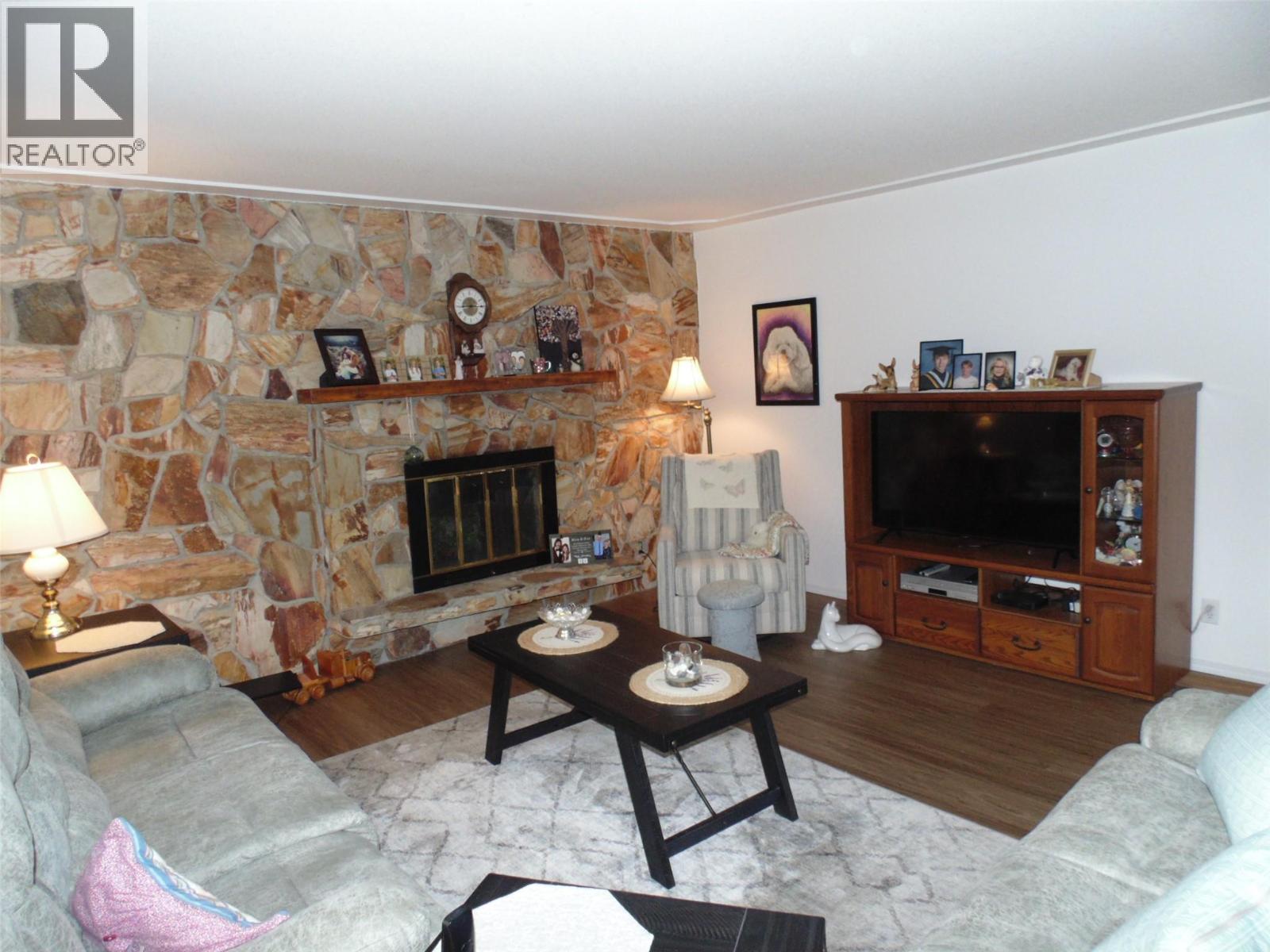 3304 8th Avenue, Castlegar, British Columbia  V1N 2Y4 - Photo 10 - 10367024