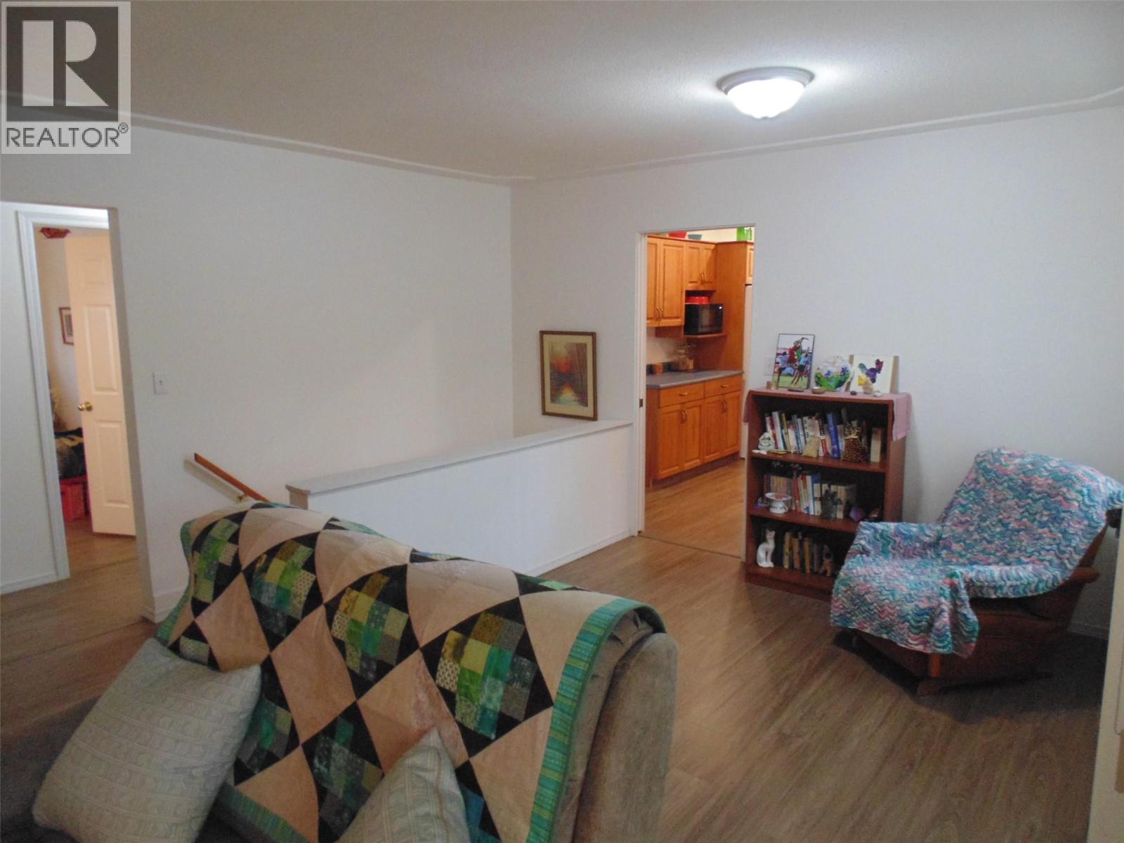 3304 8th Avenue, Castlegar, British Columbia  V1N 2Y4 - Photo 12 - 10367024