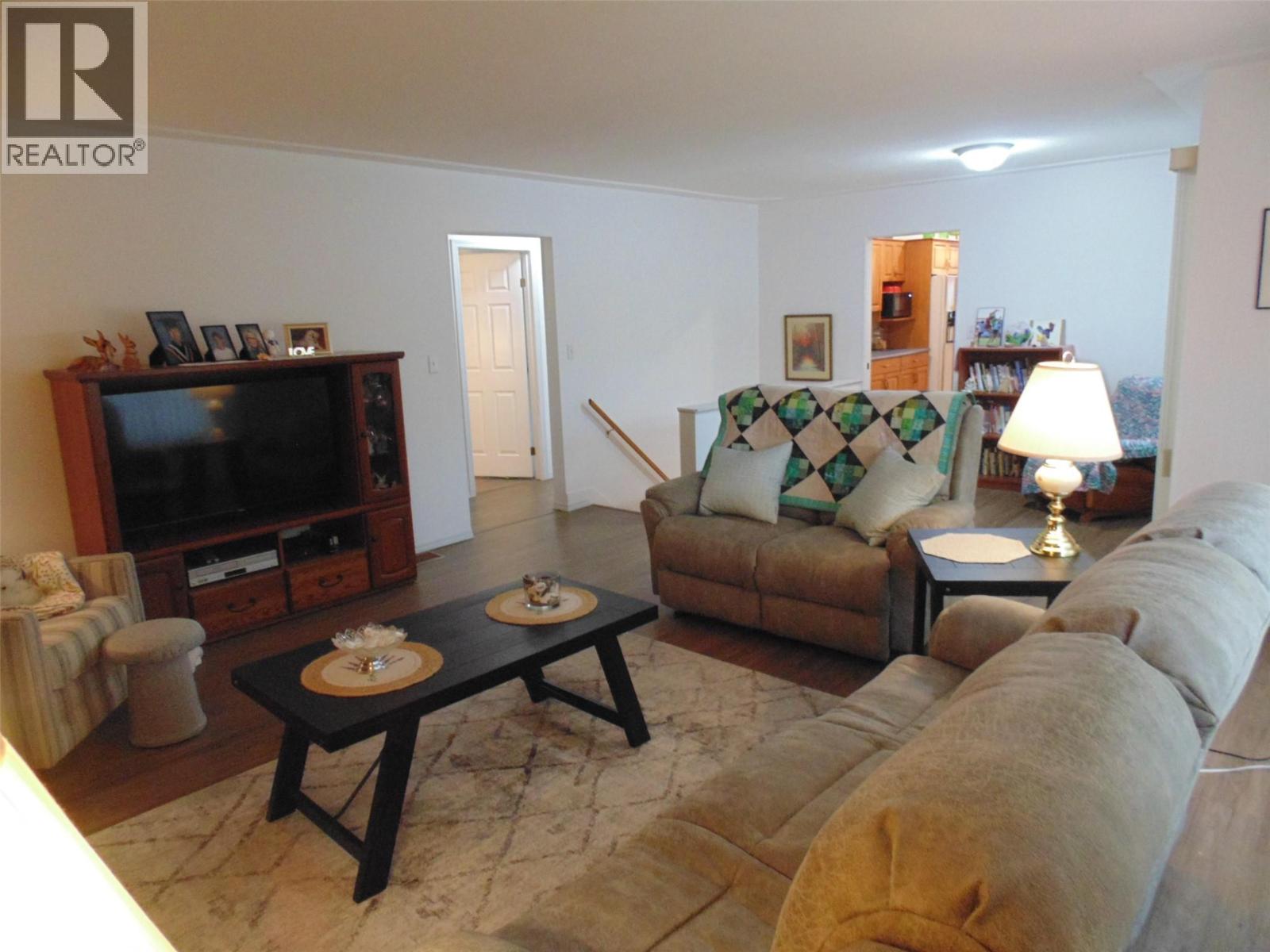 3304 8th Avenue, Castlegar, British Columbia  V1N 2Y4 - Photo 13 - 10367024