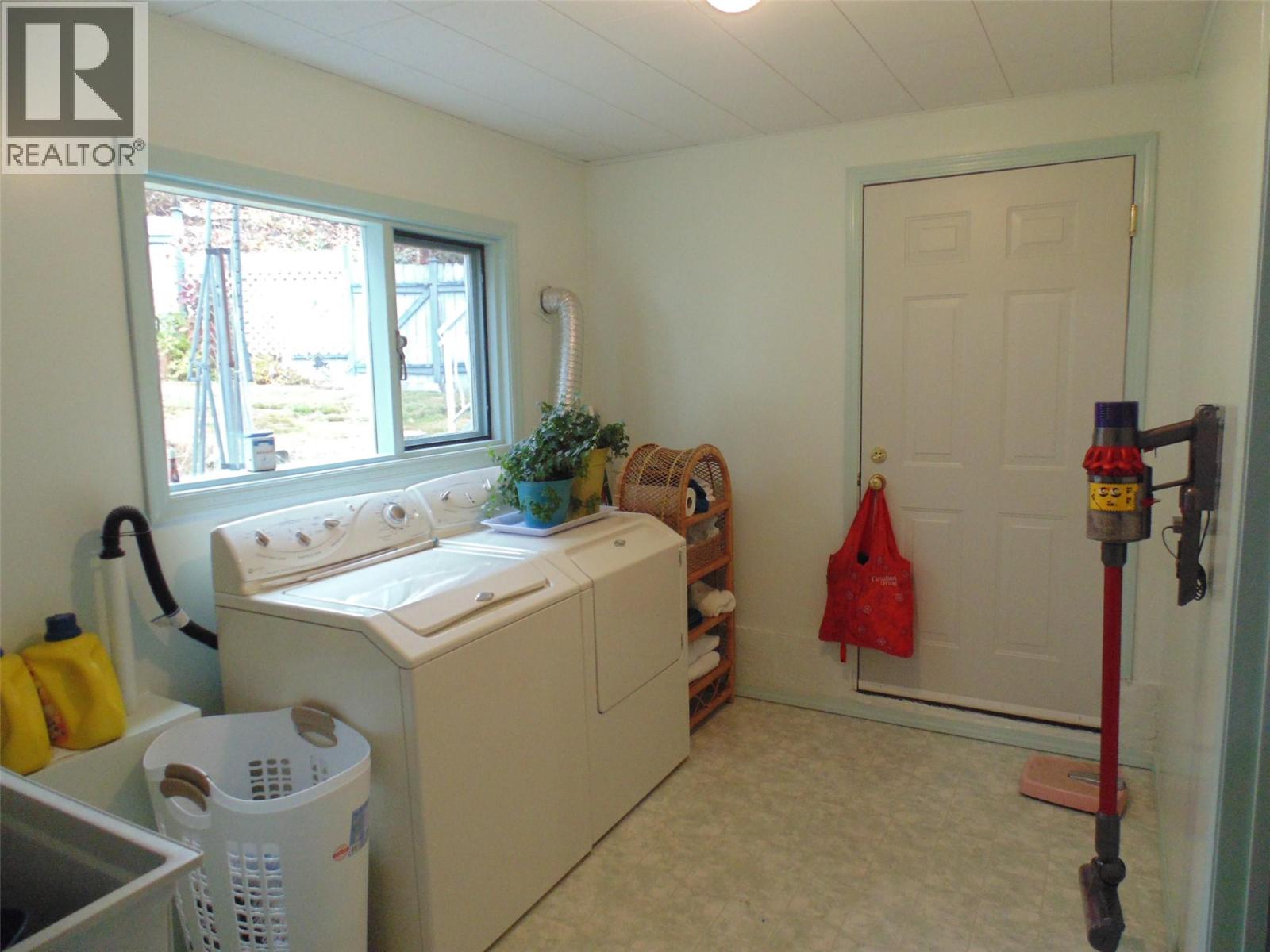 3304 8th Avenue, Castlegar, British Columbia  V1N 2Y4 - Photo 29 - 10367024