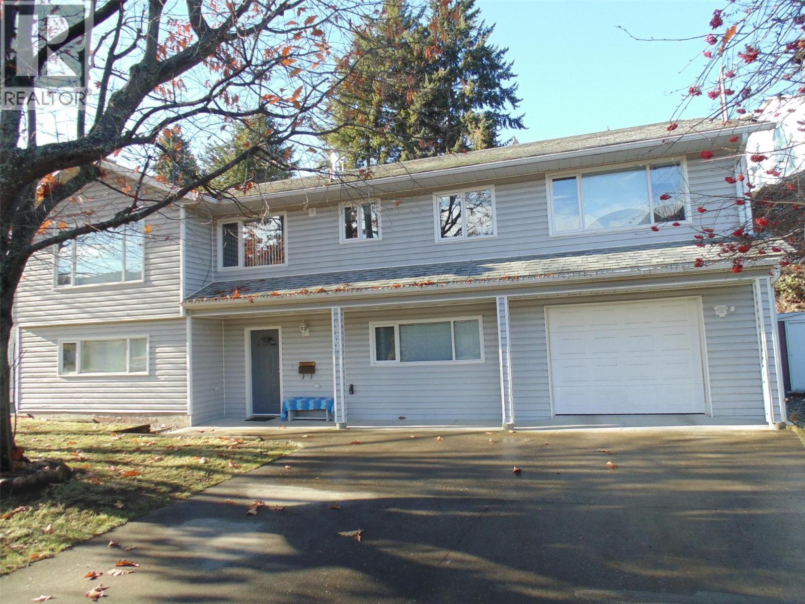 3304 8th Avenue, Castlegar, British Columbia  V1N 2Y4 - Photo 5 - 10367024