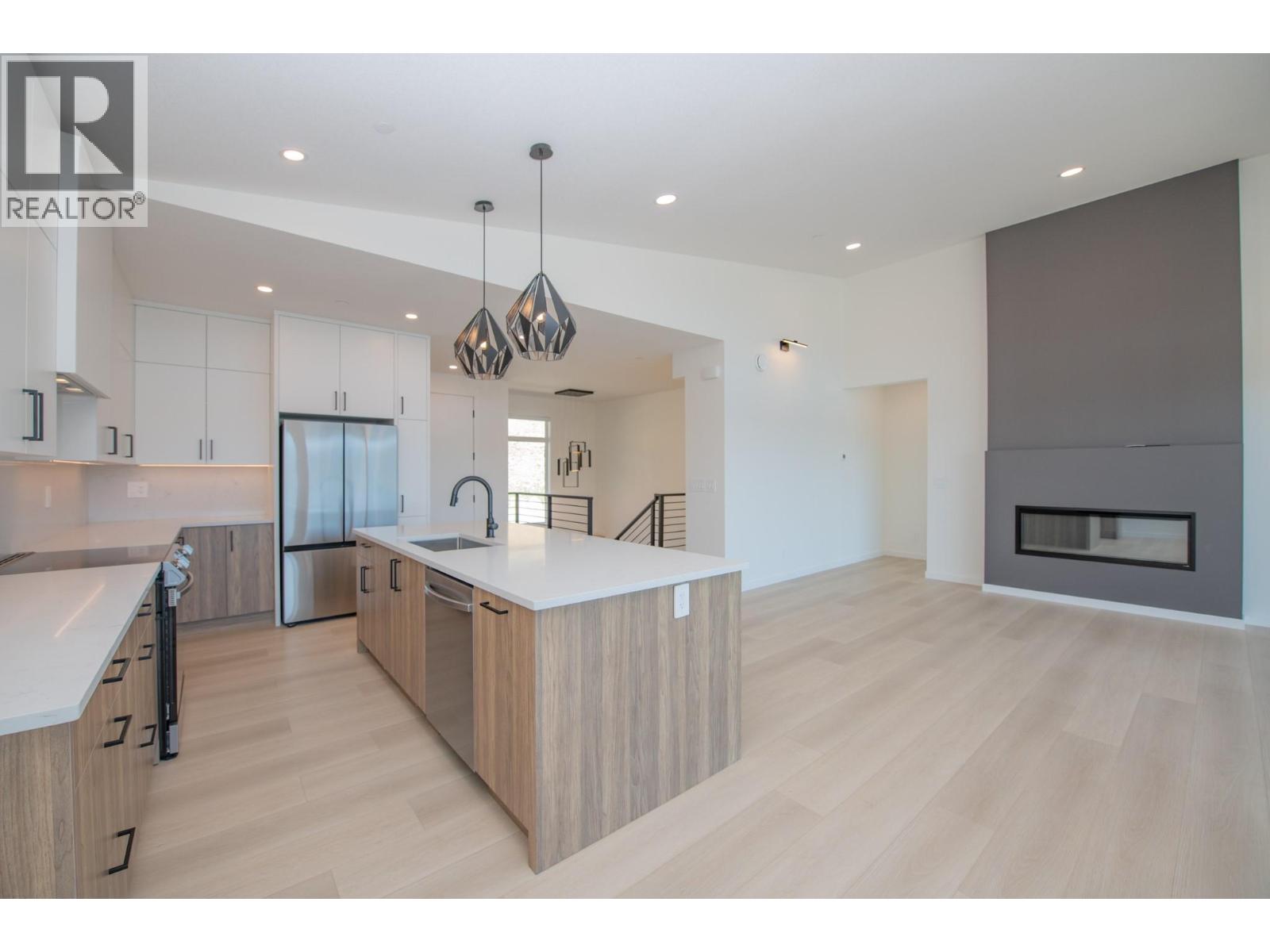 8820 Oxford Road, Vernon, British Columbia  V1H 2K8 - Photo 10 - 10367313