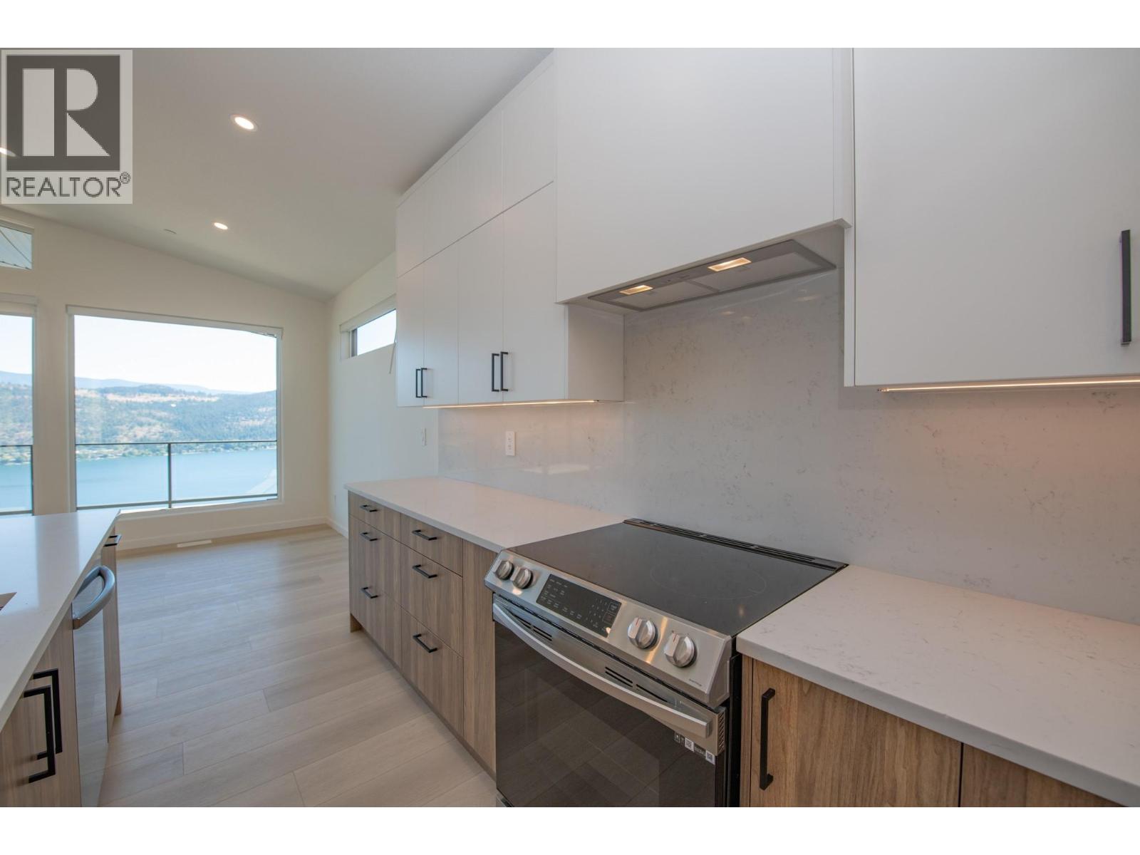 8820 Oxford Road, Vernon, British Columbia  V1H 2K8 - Photo 17 - 10367313