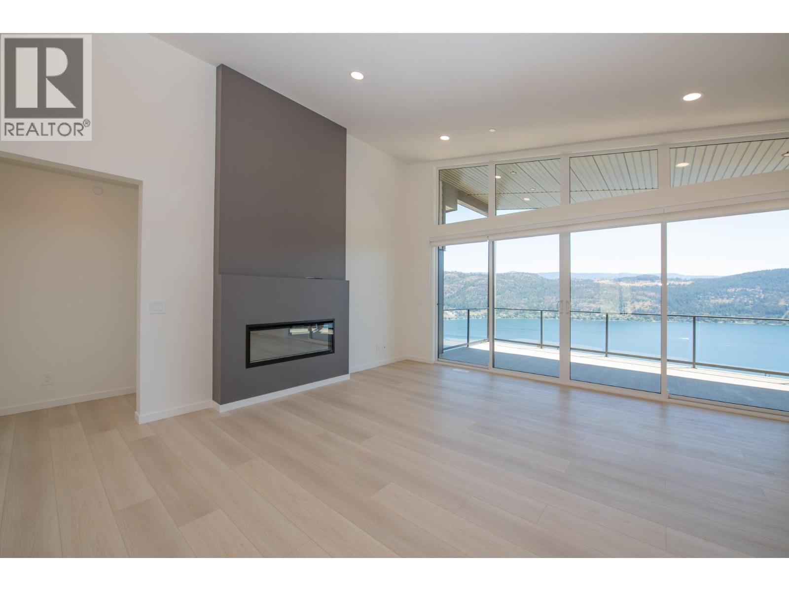 8820 Oxford Road, Vernon, British Columbia  V1H 2K8 - Photo 23 - 10367313