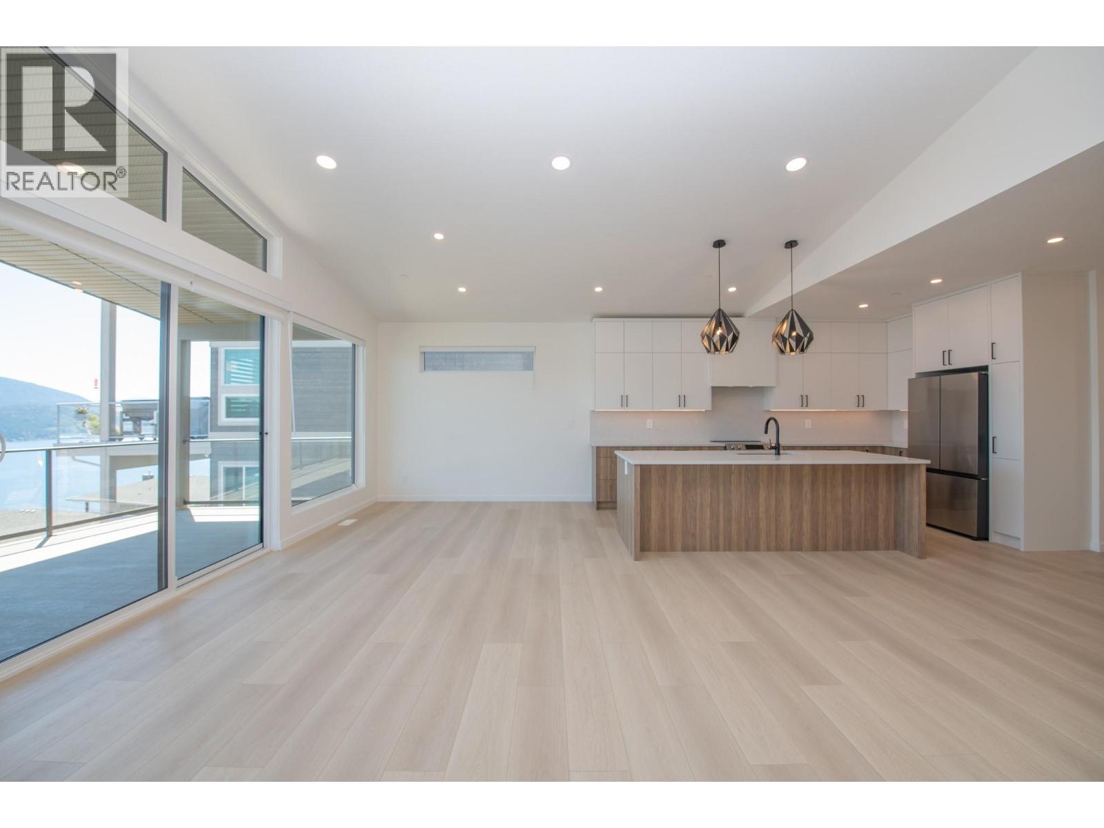 8820 Oxford Road, Vernon, British Columbia  V1H 2K8 - Photo 27 - 10367313