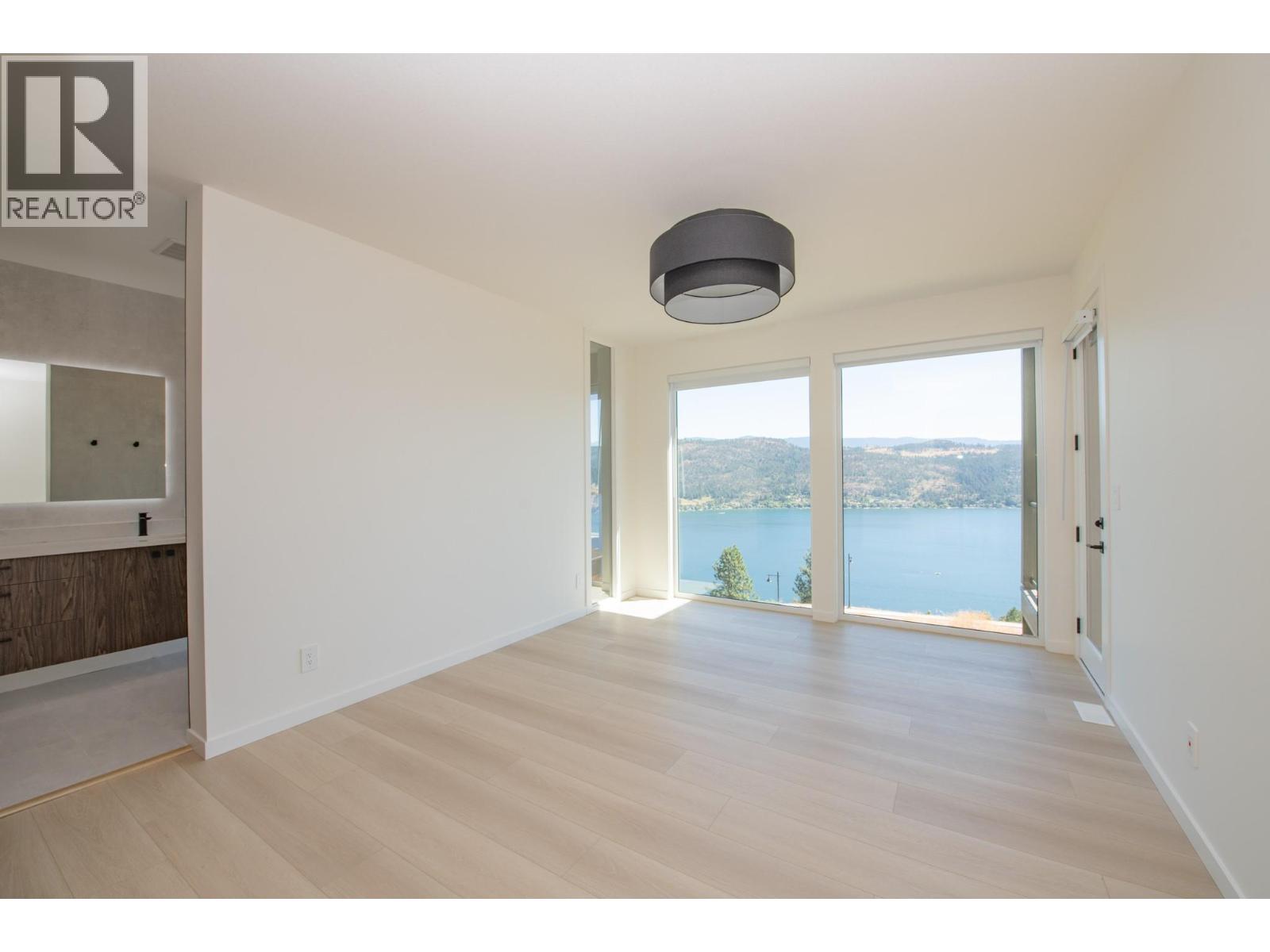 8820 Oxford Road, Vernon, British Columbia  V1H 2K8 - Photo 37 - 10367313